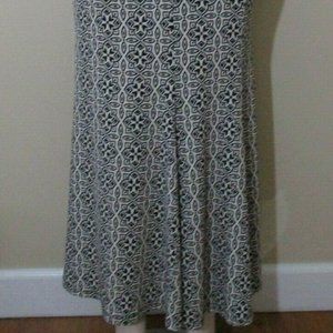 Maxi Skirt sz XS Flared Fishtail Hemline Black Ivory Geometric